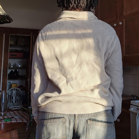 Sweater - Picture 2 of 3